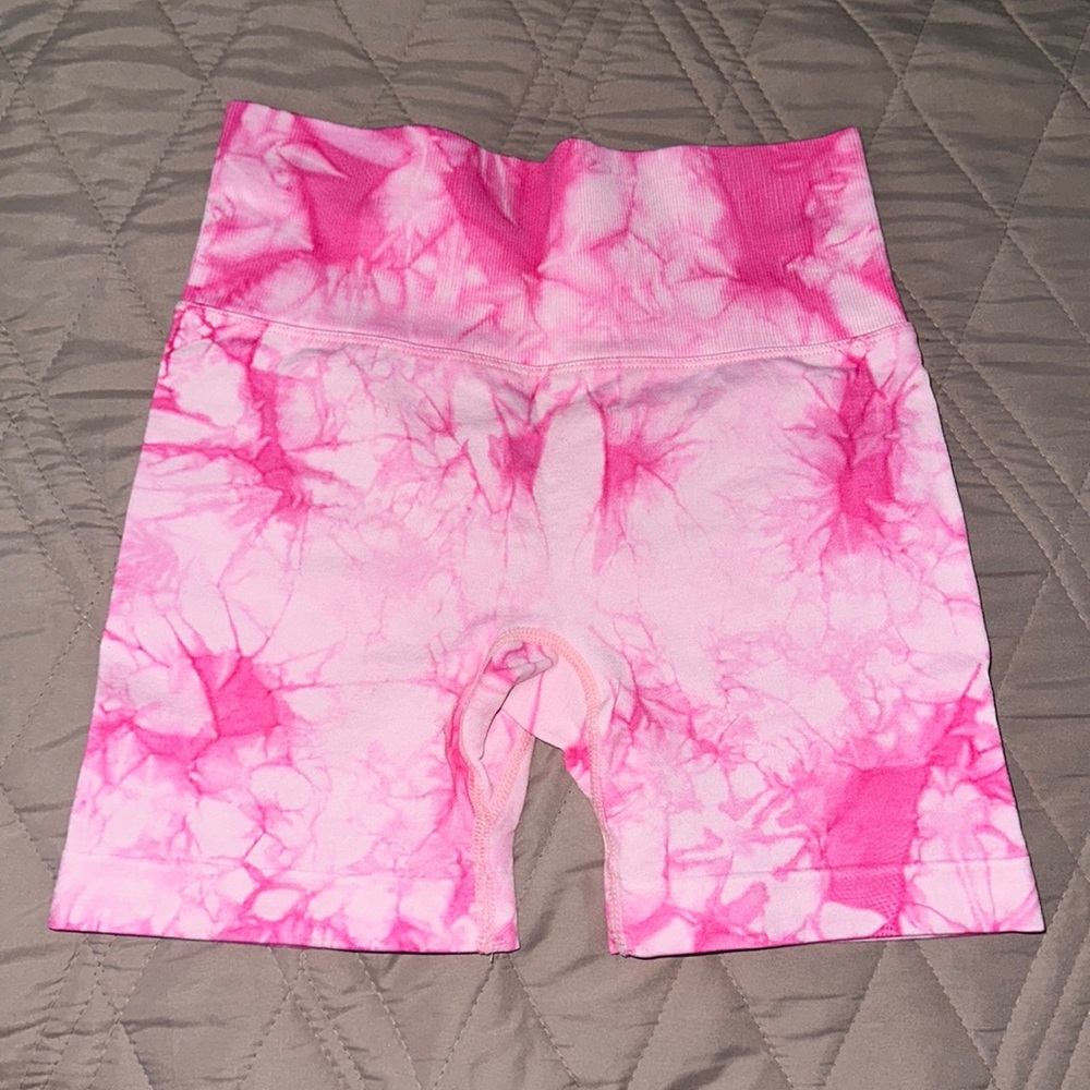 Pchee bum pink scrunch shorts